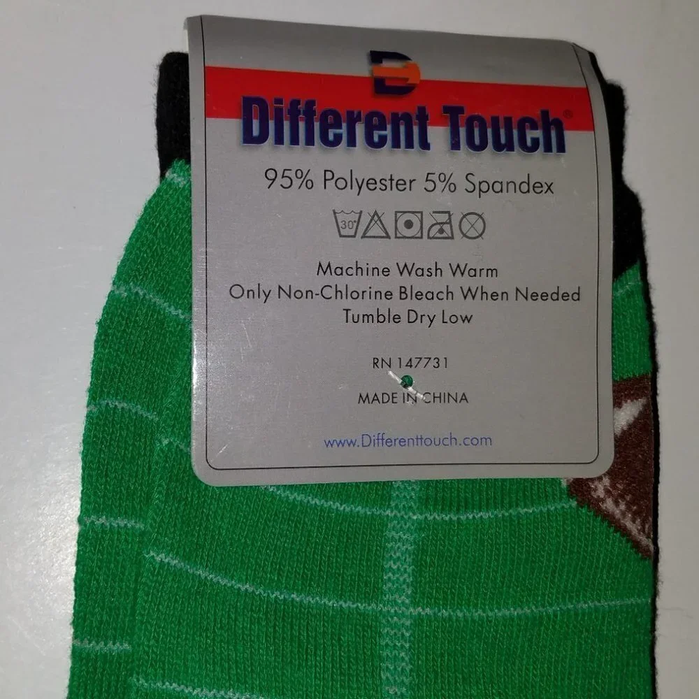 NEW Different Touch Football Socks Green Men Sock Size 10-13/Fits Shoe Size 6-10
